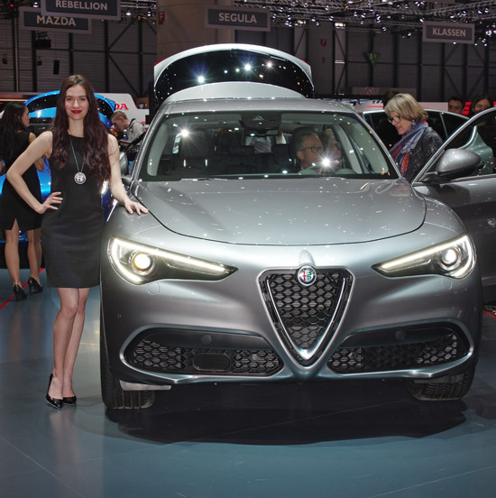 2017 Motor Show - Geneva - Salon de - Jeep Compass - Alfa Romeo